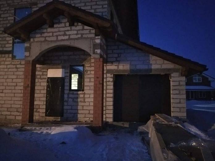 Ворота "Алютех" в гараже Ворота "Алютех" в гараже